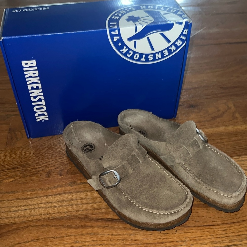 Birkenstock women’s Buckley taupe slides size 40 9:9.5